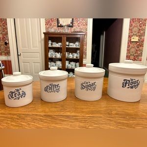 Pfaltzgraff Yorktowne Canister Set Vintage